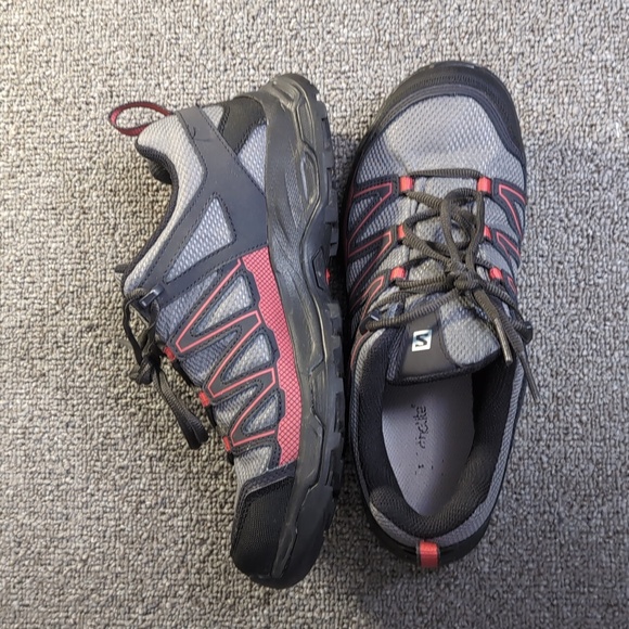 Salomon Pathfinder Hiking Shoes Size 8.0 in Gray/Black/Red Waterproof Contagrip - Picture 7 of 11